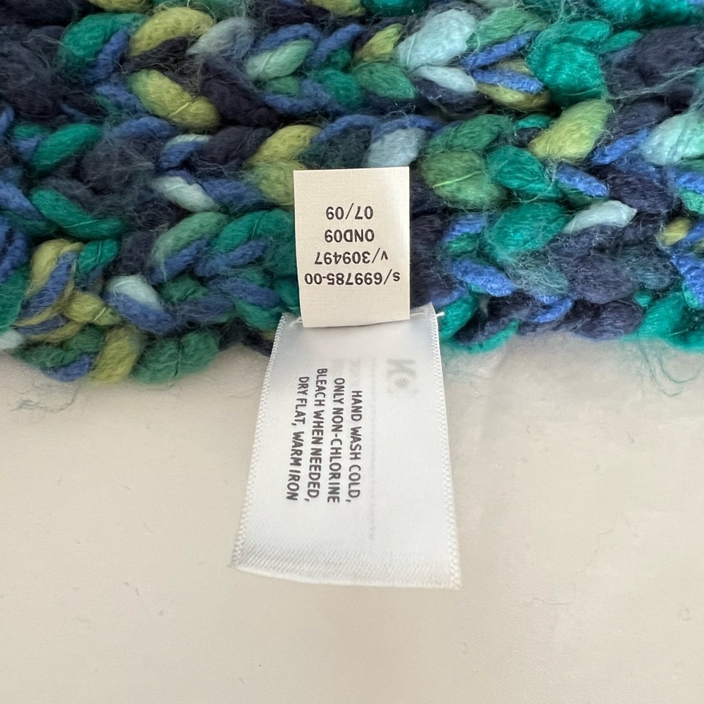 Chunky Knit Multi-Colored Scarf - Picture 6 of 7